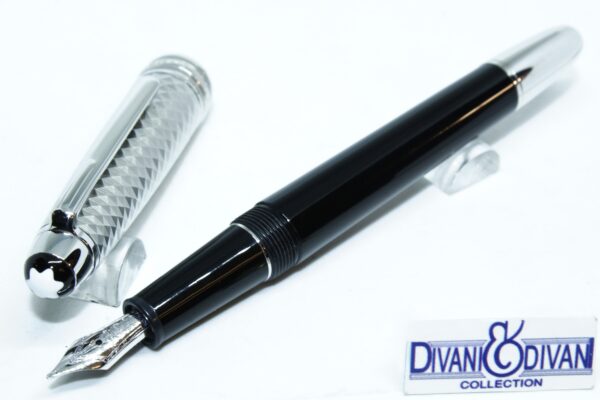 Montblanc Solitaire Doué Geometric Dimension